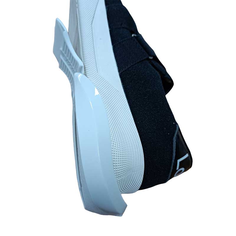 Middle sole white